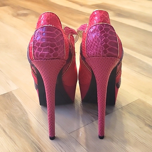 bebe Clarissa Platform High Heel Pump 8 - Picture 4 of 6